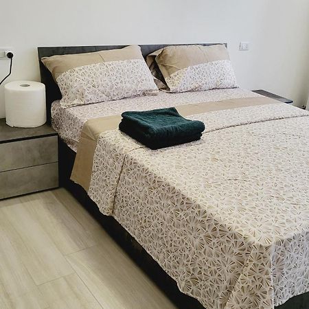 Casa Manzoni Apartment Новара Екстериор снимка